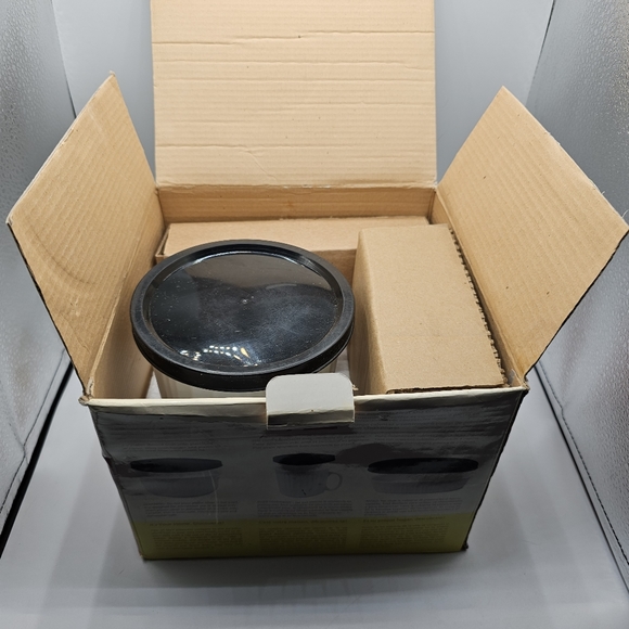 Home Discovery Set of 3 Ceramic Dishes with Lids - Picture 5 of 6